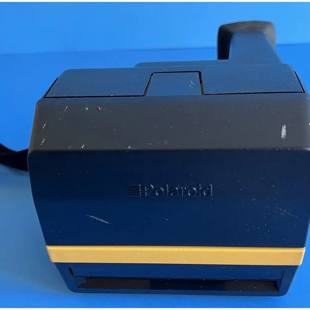 Vintage Polaroid Job Pro Instant Film Camera 600 w Strap FOR PART OR NOT WORKING
